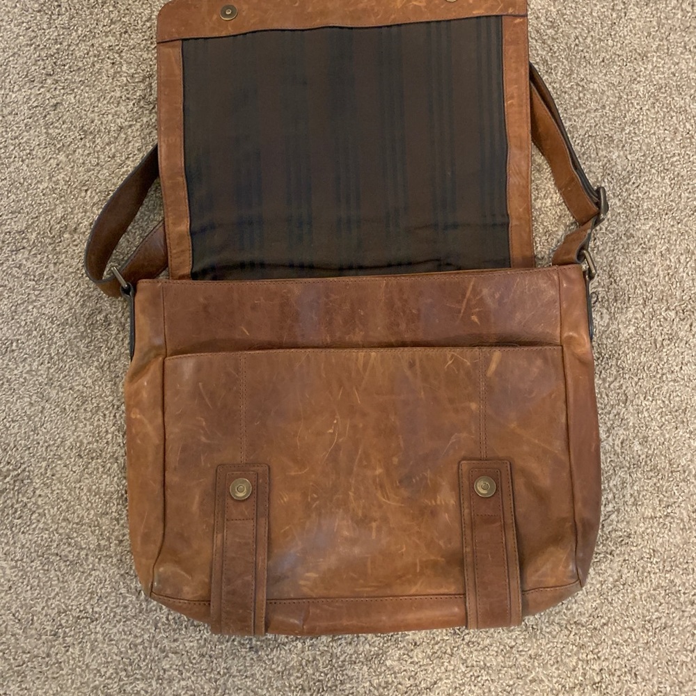 Frye Logan Messenger Bag - Picture 3 of 8